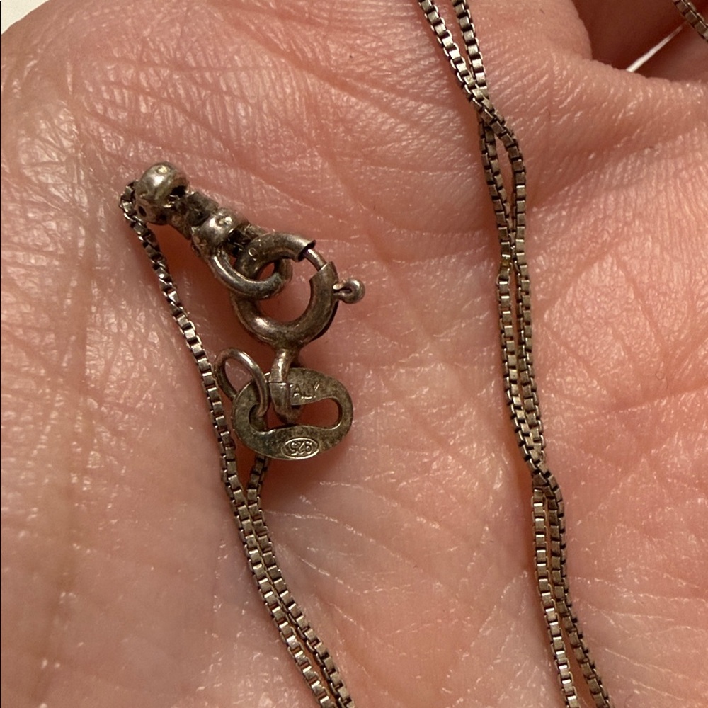 Elegant Sterling Silver 925 Teardrop Blue Crystal Pendant Necklace 17’ in chain - Picture 4 of 12